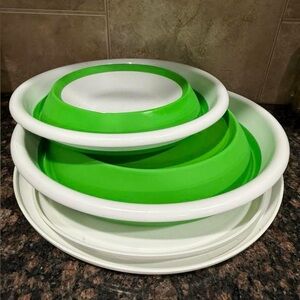 Set 2 Pampered Chef Collapsable Serving Bowls